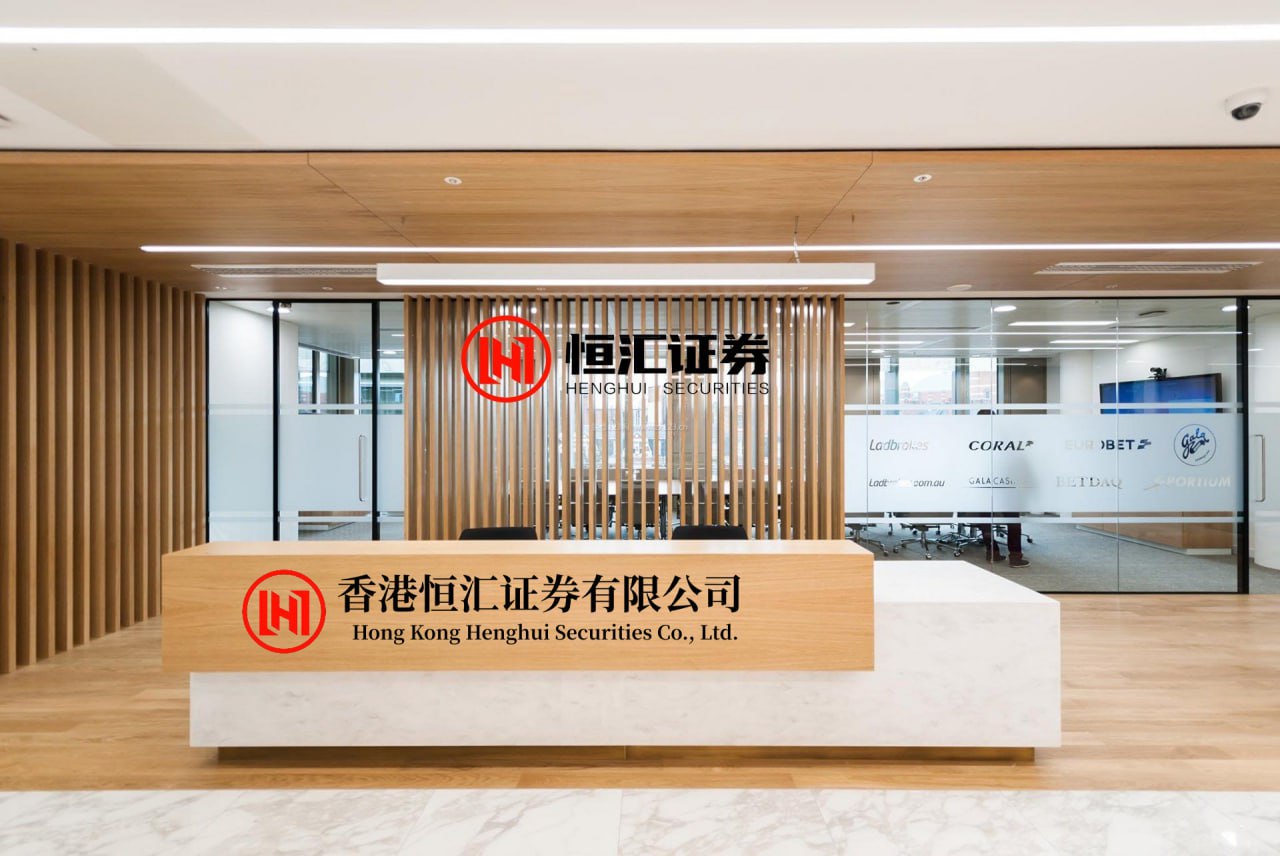 易云达配资 黄仁勋Computex演讲掀AI风暴：下一代GB300系统Q3推出 全新RTX Pro服务器上线...